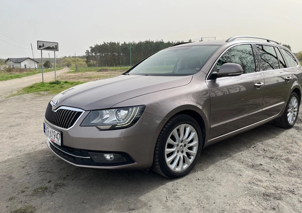 Skoda Superb cena 40000 przebieg: 283000, rok produkcji 2014 z Zduny małe 352